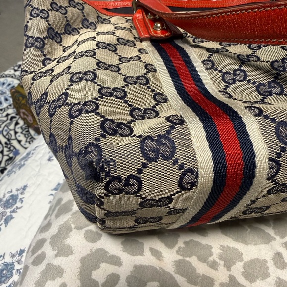 Authentic Gucci tote tan and red. Comes with certificate of authenticity - Picture 9 of 12